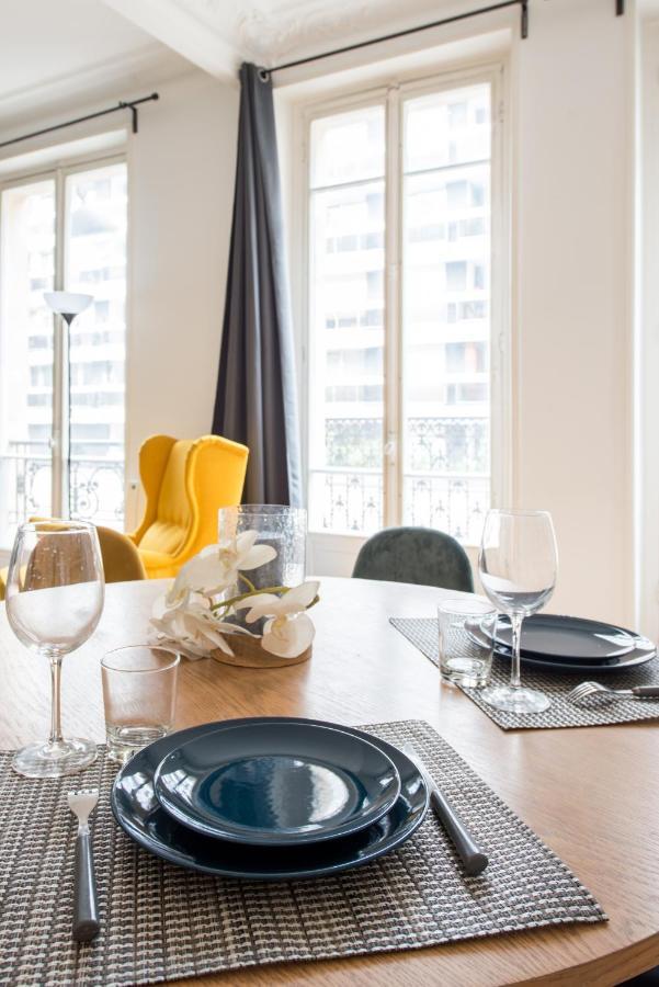 2 Bedroom Appartement Near Tour Eiffel & Trocadero パリ エクステリア 写真