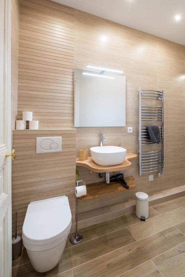 2 Bedroom Appartement Near Tour Eiffel & Trocadero パリ エクステリア 写真